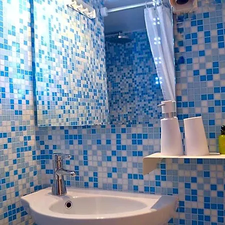 Apsenti Couples Only Apartahotel 4*
