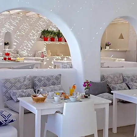 Apartahotel Apsenti Couples Only 4*