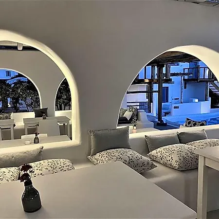 Apsenti Couples Only Hotel